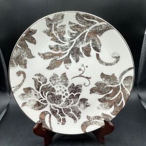 NWT Lenox Silver Applique 9"  Coupe Accent Luncheon Plate, Hard to Find